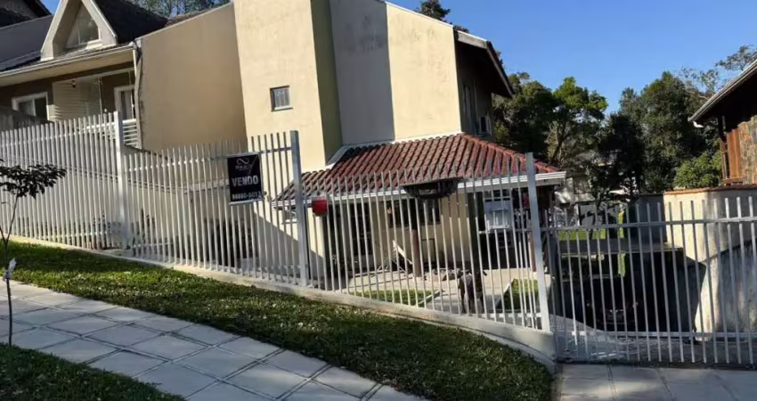 Casa para Venda em Curitiba, Barreirinha, 3 dormitórios, 1 suíte, 3 banheiros, 4 vagas