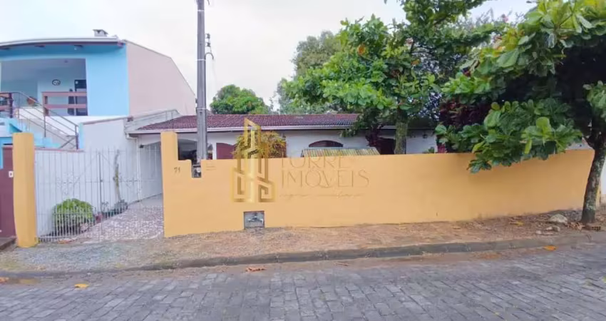Casa com 2 quartos à venda na Rua Pedro Verissimo de Campos, 71, Centro, Navegantes