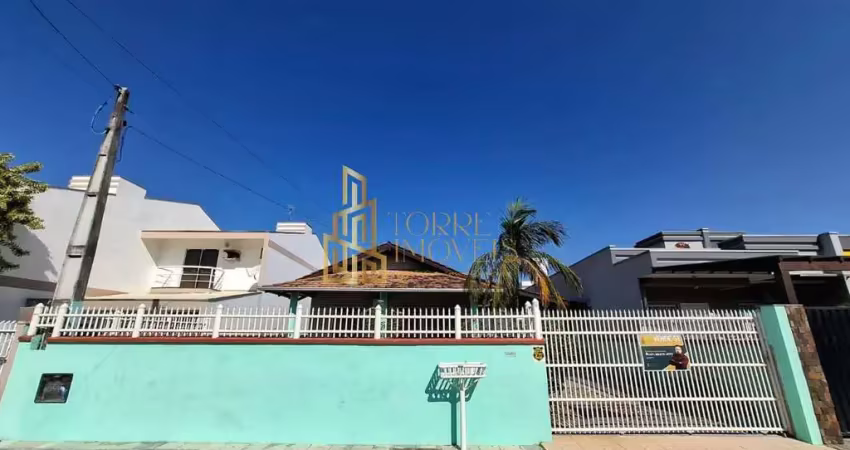 Casa com 3 quartos à venda na Rua Ernesto Assini, 295, Centro, Navegantes