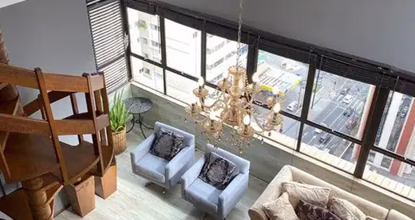Excelente cobertura no 20º andar, em localização nobre no centro de curitiba