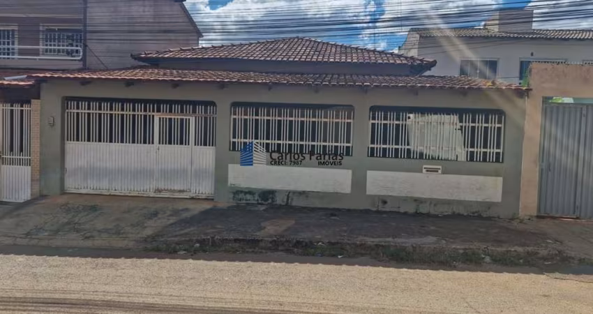 Casa para Venda, Vila São José (São Sebastião), 3 dormitórios, 1 suíte, 2 banheiros, 3 vagas