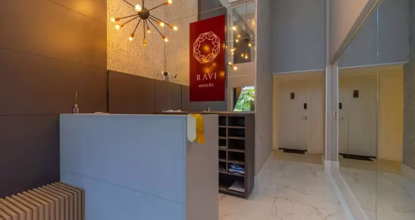 Studio mobiliado com 1 vaga no Mercês