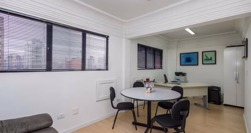Sala comercial no Centro de Curitiba, PR