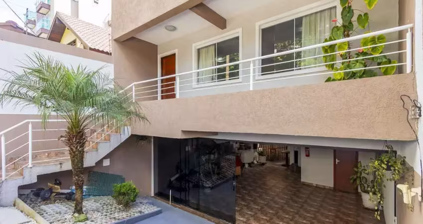 Sobrado à venda no cascatinha santa felicidade curitiba