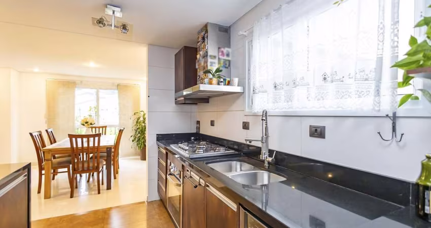 Casa térrea  em condomínio em Santa Felicidade 2 suites