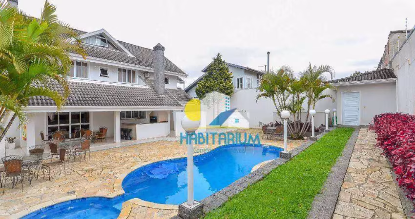 Casa em condominio no Pineville em Pinhais, 400 m², piscina, 4 vagas e quintal.