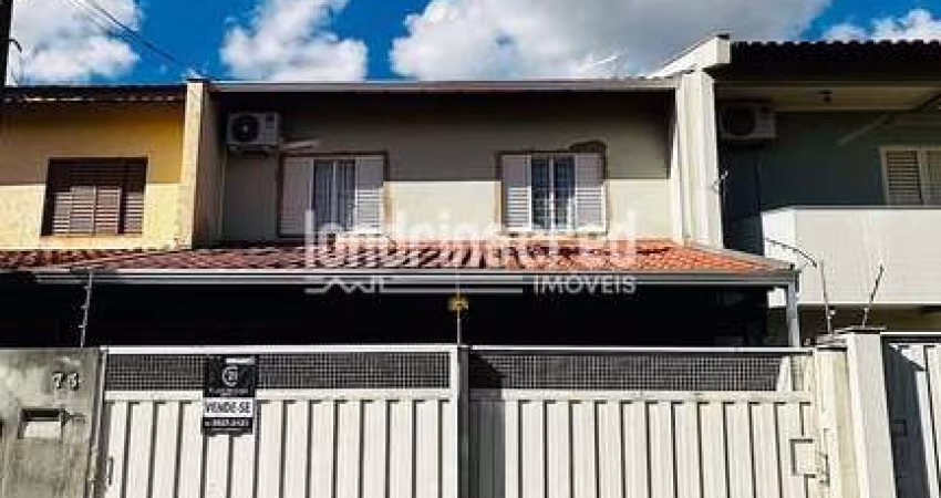 Casa à venda 3 Quartos, 1 Suite, 2 Vagas, 150M², Jardim Albatroz, Londrina - PR