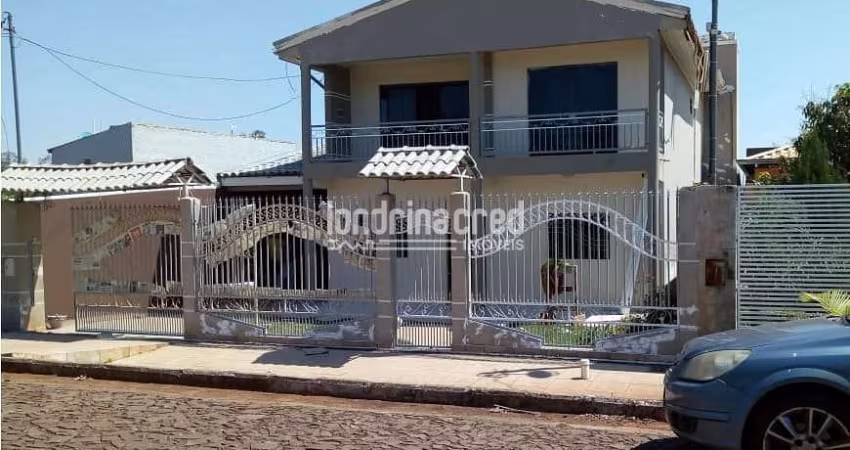 Casa à venda 3 Quartos, 3 Vagas, Centro, Guaíra - PR