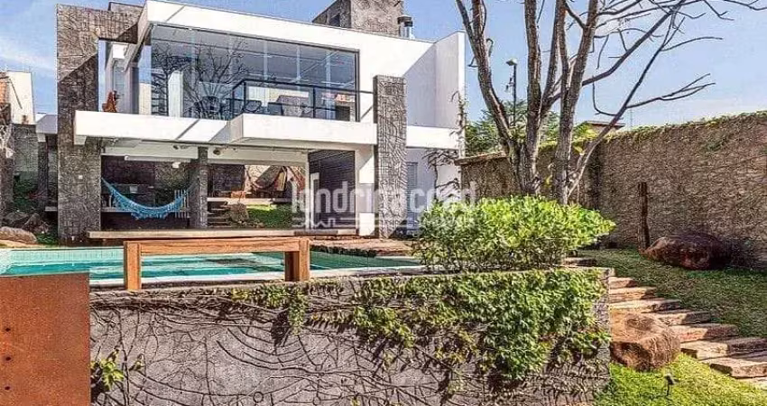 Imóvel versátil no Portal Versalhes I, Londrina: 208m² com piscina, 12 pontos de hidromassagem, sal