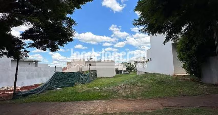 Terreno em condomínio à venda 250M², Jardim Montecatini, Londrina - PR | Condominio Bella Vitta