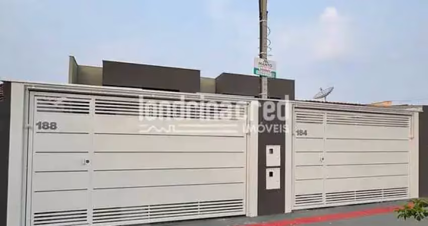Casa no bandeirantes: 80m² com 3 quartos (1 suíte), acabamento premium e 2 vagas de garagem em terr
