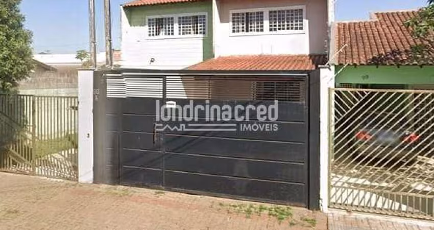 'Magnífico Sobrado Geminado com 125m²: Sala 2 Ambientes, Cozinha Planejada, Área Gourmet, 1 Suíte e