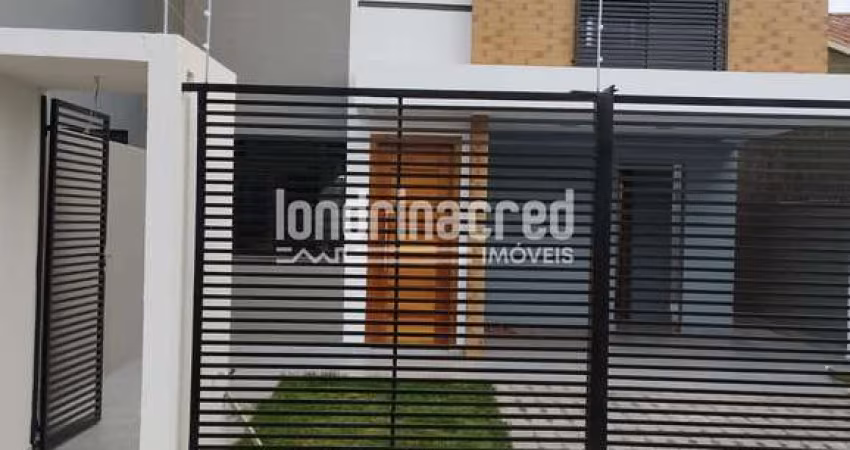 Seu Lar Ideal: Imóvel com 3 Quartos, Suíte, Espaços Aconchegantes e Área Externa – Perfeito para Fa