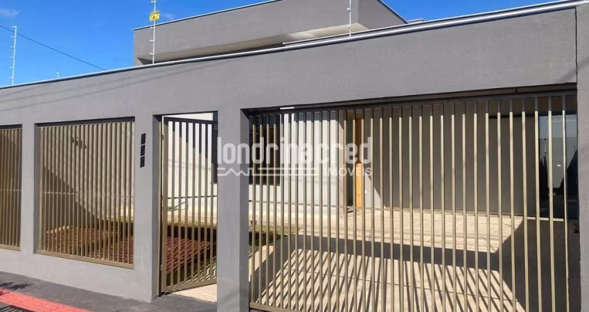 Casa Ampla com 3 Quartos sendo um suíte, Terreno de 200m² no Residencial Abussafe, Próxima a Mercad