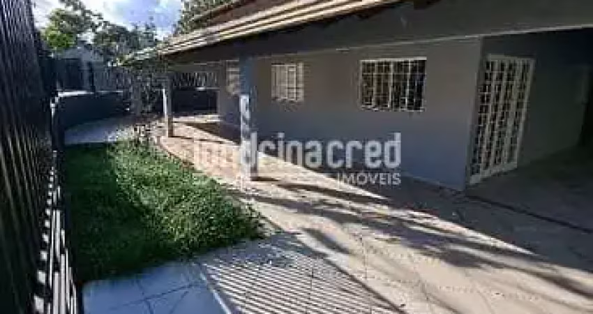Casa de Esquina no Conjunto Alexandre Urbanas, Zona Leste de Londrina: 3 quartos, suíte, garagem pa