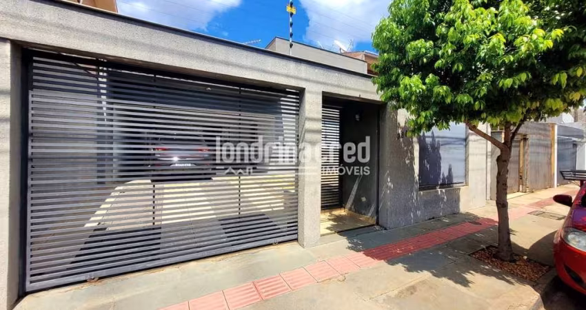 Casa com 3 Quartos (2 Suítes), 4 Banheiros, Edícula Completa e 2 Vagas no Jardim Oriente – 250m² de