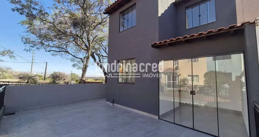 Casa no condomínio ilha bela – 3 dormitórios, quintal amplo, 1 vaga coberta, segurança 24h e fácil