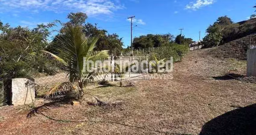Chácara no condomínio itaúna com 2.500m², 120m² construídos, pavimento inferior pronto, estrutura p