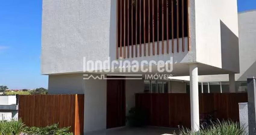 Casa de alto padrão em condomínio na região leste de londrina, com 3 suítes, piscina, energia solar