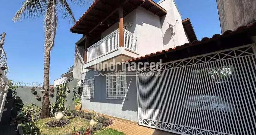 Sobrado com 3 quartos (1 suíte), escritório, área gourmet, energia solar, planejados, 2 vagas e 200
