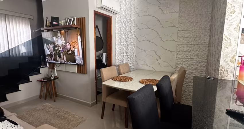 Casa em condomínio Ocian