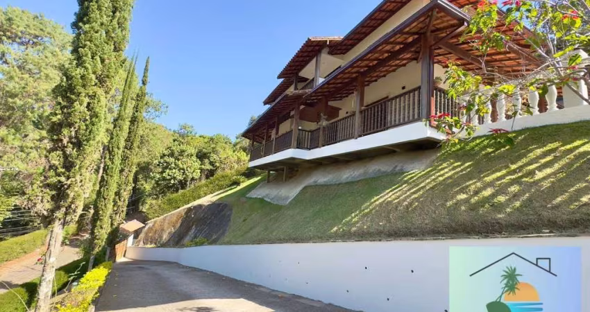 Belíssima Casa Alto Padrão em Teresópolis