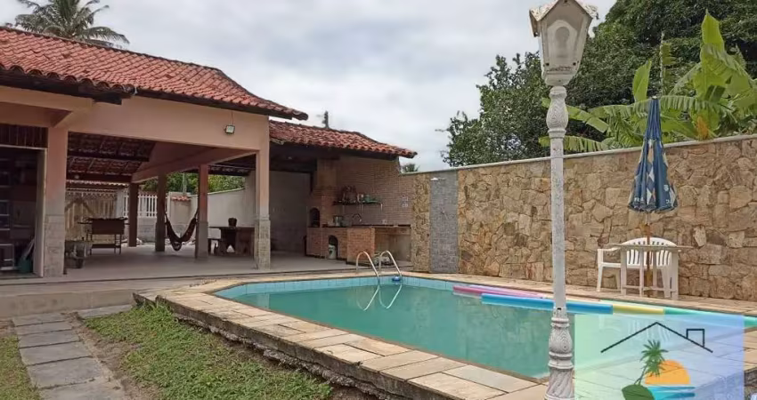 Casa com Piscina e Quintal amplo em Iguabinha - Araruama