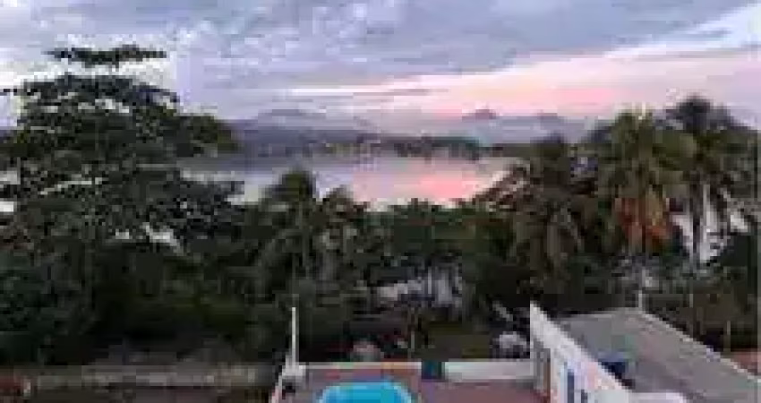Cobertura com Vista para a Lagoa - Saquarema