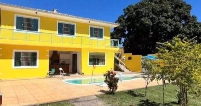 Casa 2 Pavimentos c/ Piscina em Bacaxá - Saquarema