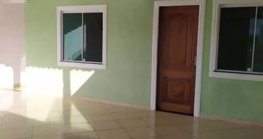 Linda Casa c/ Suíte em Araruama.