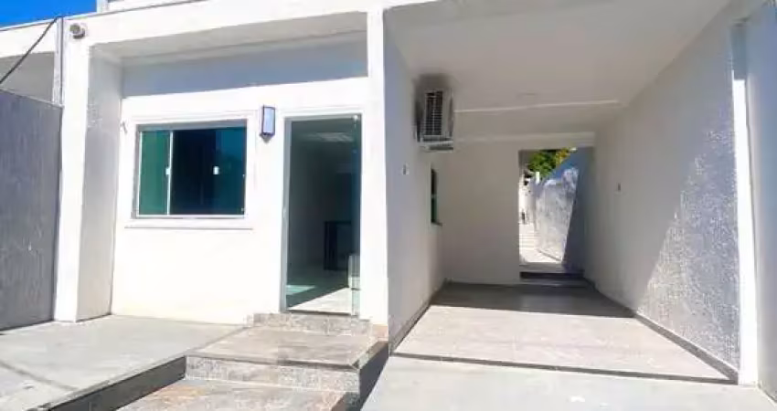 Excelente Casa Linear Mobiliada com Piscina e Churrasqueira – Vila do Peró