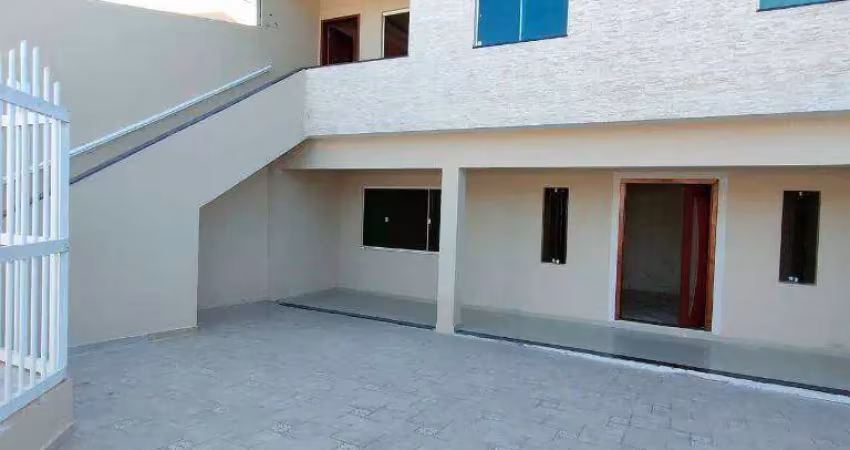 Casa de 2 quartos c/ suítes reversíveis no centro de araruama-rj