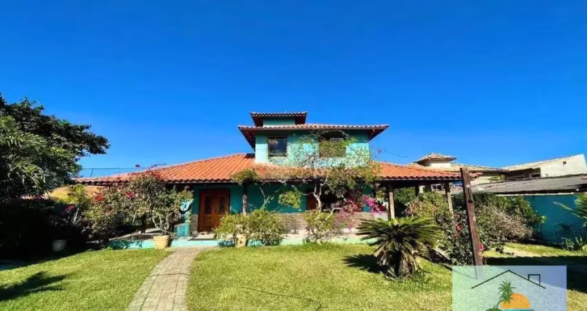 Casa Independente com Placas Solares e Ampla Área Verde – Próxima à Marina