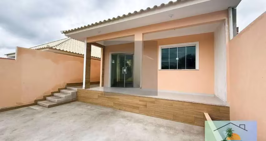 Casa com 3 quartos no bairro praça da bandeira - araruama-rj