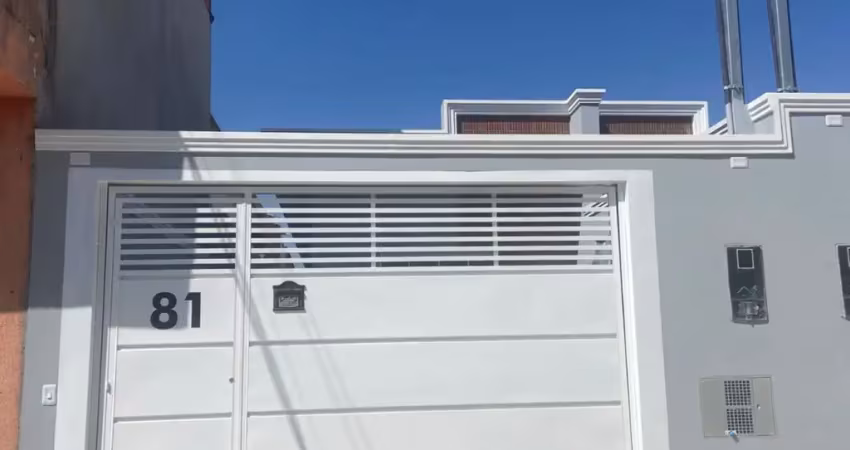 Linda casa na jardim luana com  3 dormitórios sendo 1 suíte !!!