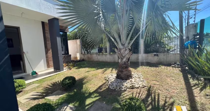 Casa Mobiliada com Piscina