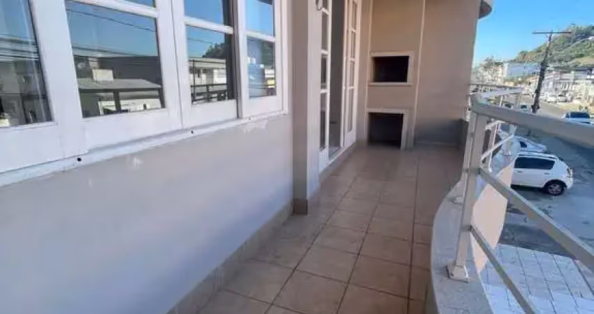 Apartamento com suíte e 2 vagas de garagem