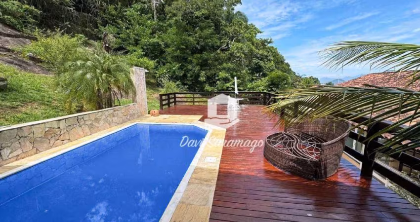 Linda Casa Condominio  Ubá, 5 Quartos Vista Deslumbrante