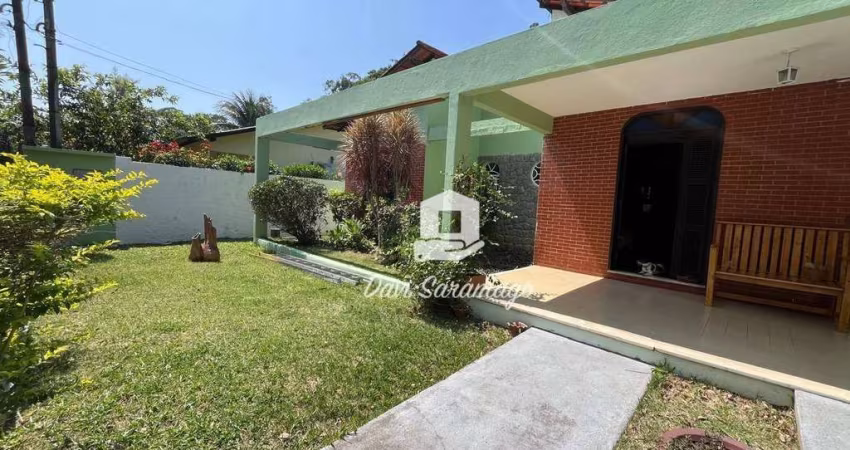 Casa 4 Quartos Em Condominio.