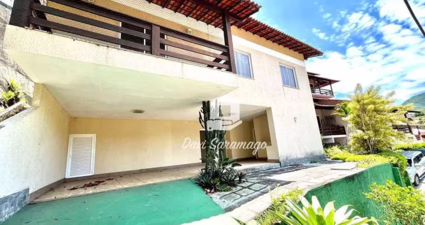 Casa À Venda 3 Quartos, 250 m² por R$ 850.000,00