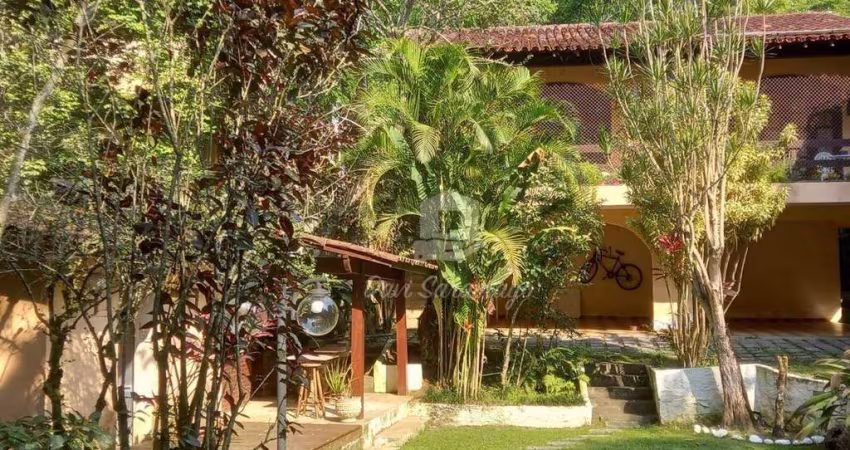 Casa Com 3 Quartos À Venda Na Vila Progresso - Niterói/RJ