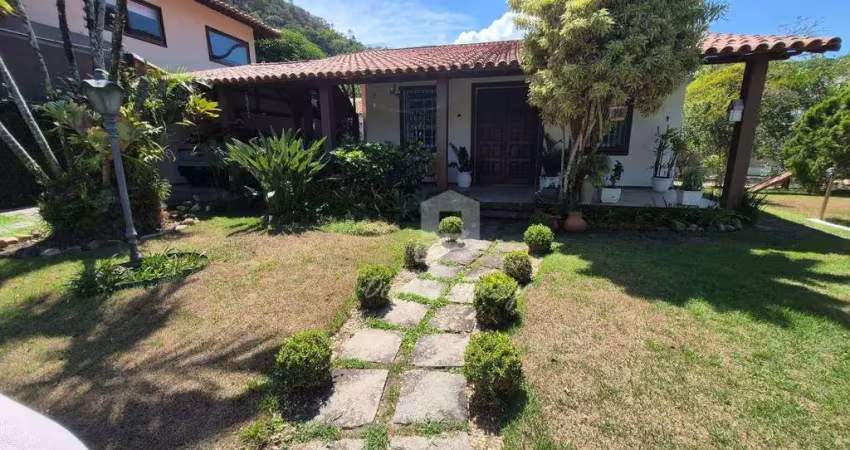 Casa com 4 quartos à venda na Rua dos Ipês, Itacoatiara, Niterói