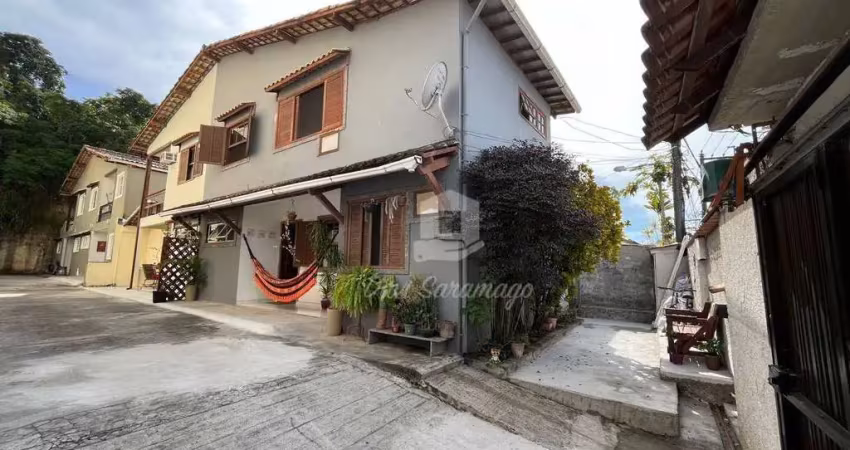 Casa com 3 quartos à venda na Rua Frederico Malesherbes Figueredo, Maria Paula, São Gonçalo