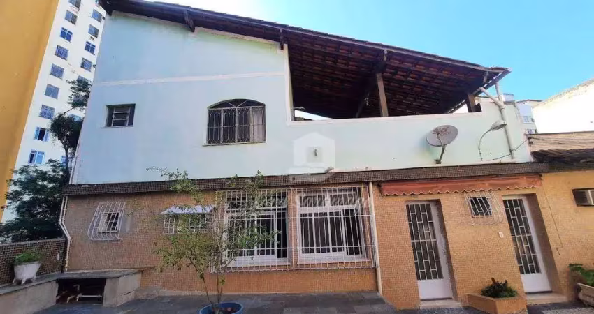 Exclusividade e conforto em casa de condomínio no mutondo