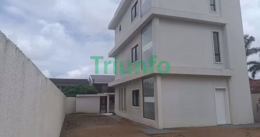 Sobrado com 3 quartos  à venda, 197.00 m2 por r$1780000.00  -  - matinhos/pr