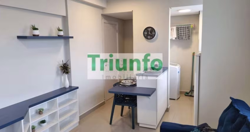Apartamento com 1 quarto  para alugar, 35.00 m2 por R$1950.00  - Centro - Curitiba/PR