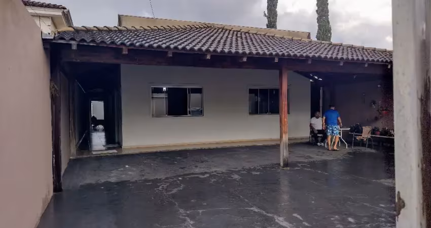 CASA TÉRREA A VENDA LOTE DE 500M2