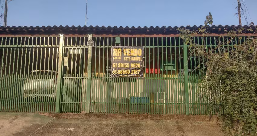 VENDO ACEITA FINANCIAMENTO FGTS, CASA NA 604 RECANTO DAS EMAS,