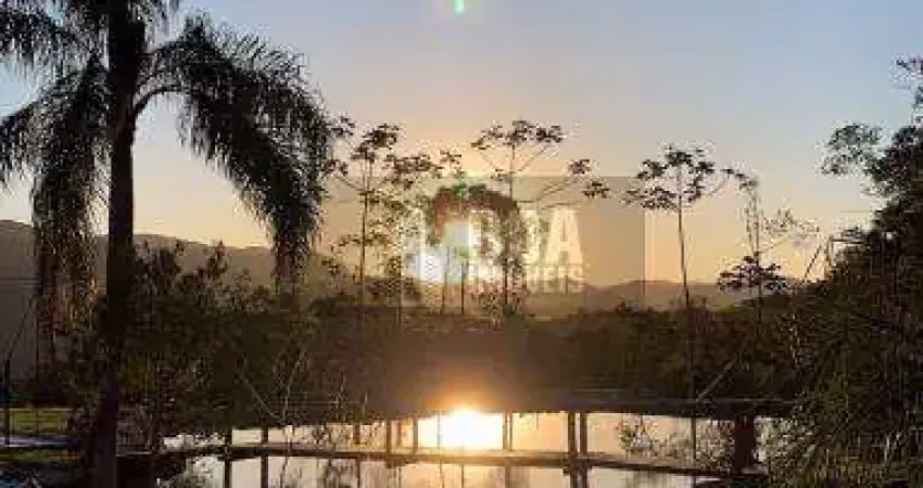 Chácara em condomínio fechado, santo amaro da imperatriz.