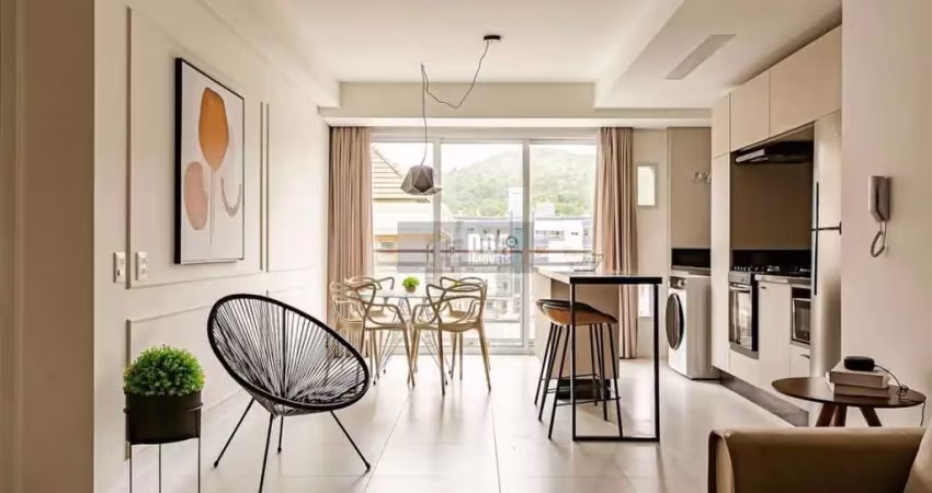 Apartamento mobiliado a 150 metros da praia de jurerê